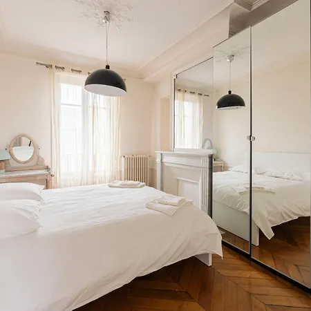 Appartement Etienne Marcel 2 1er Parijs